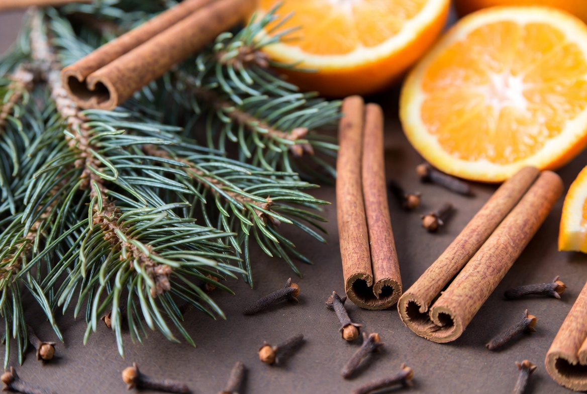 Holiday scent arrangement with spices Holiday scent arrangement with spices