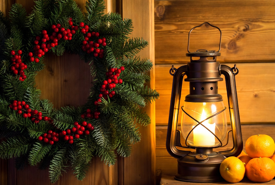 Lantern and wreath with oranges Lantern and wreath with oranges