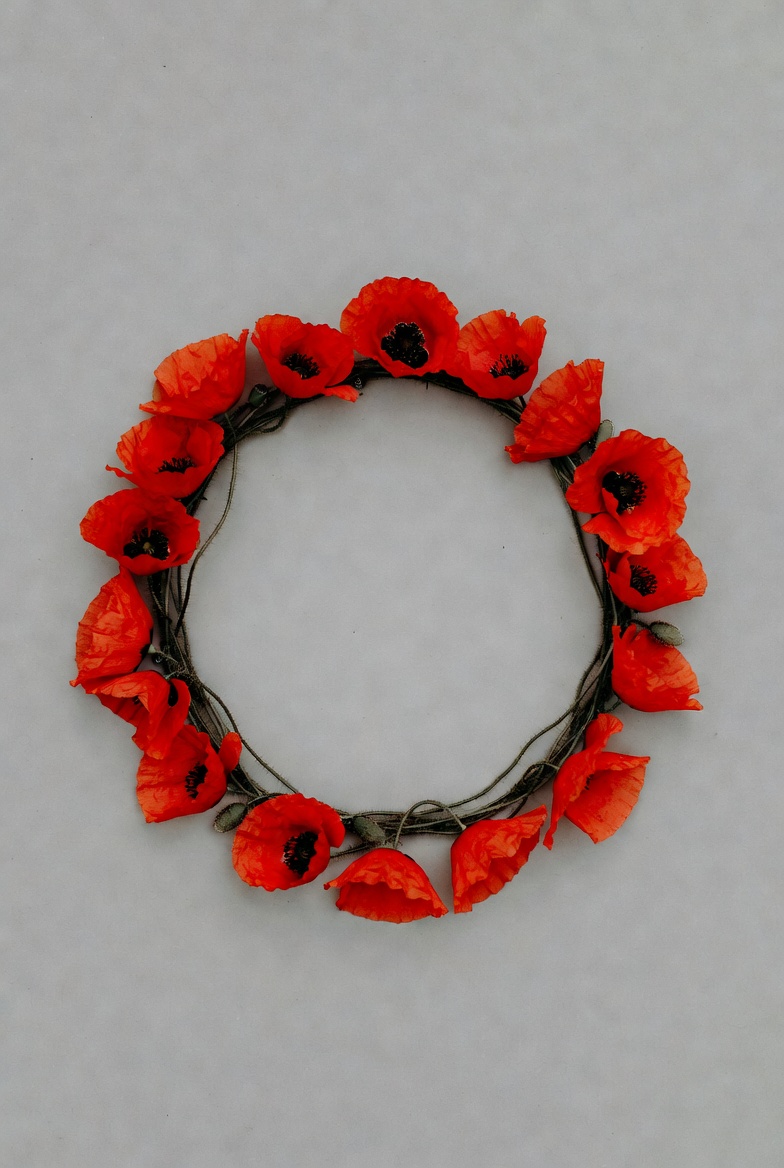 Red poppy flower crown design Red poppy flower crown design