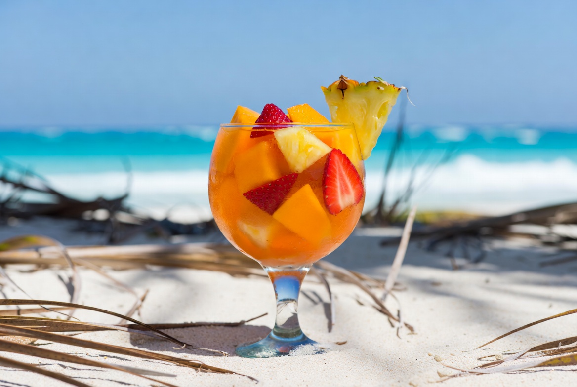 Sangria with Fruit on Beach Sangria with Fruit on Beach