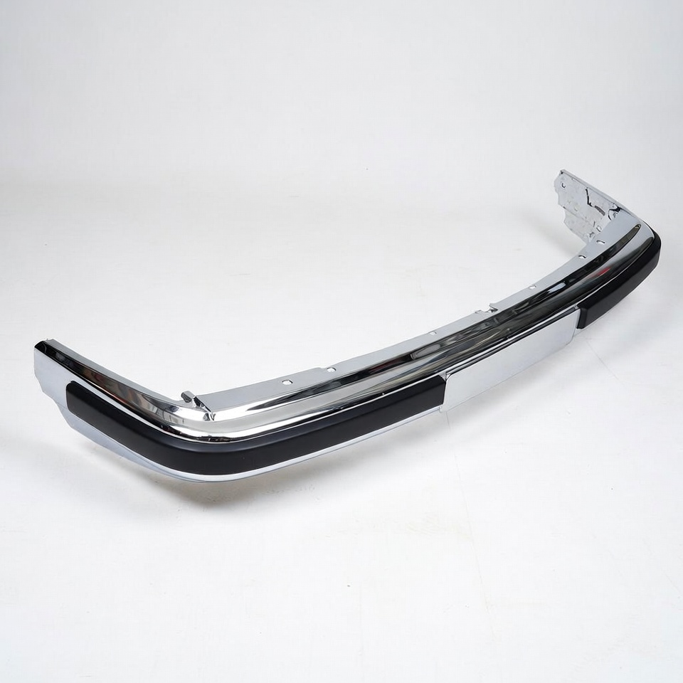 Chrome Car Bumper with Black Trim Chrome Car Bumper with Black Trim