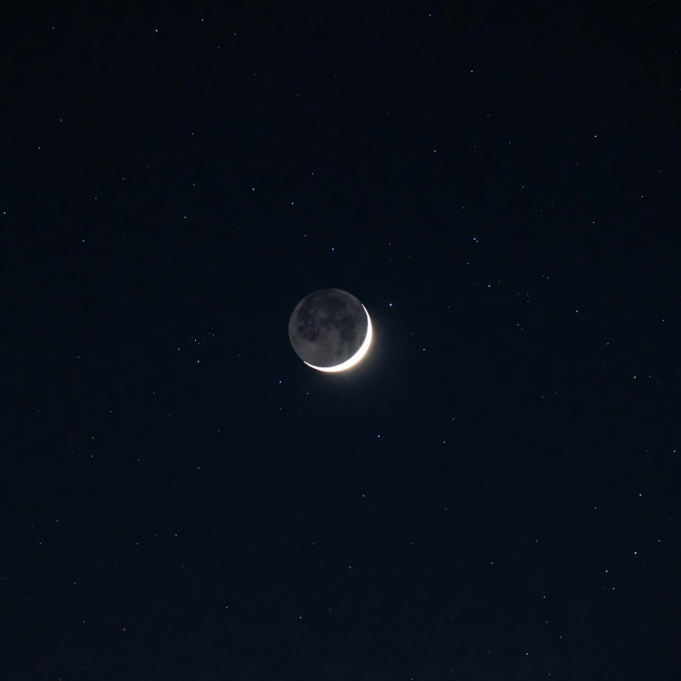 Crescent Moon in Night Sky Crescent Moon in Night Sky