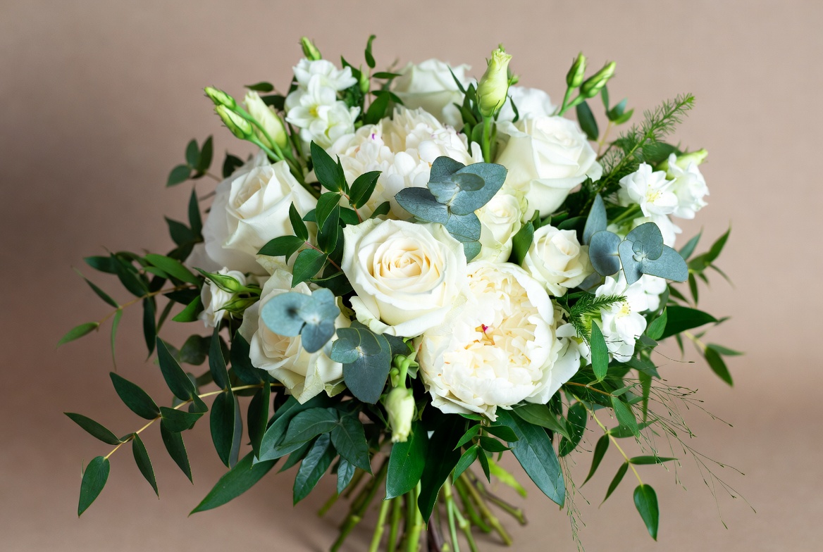 White Roses Bouquet with Eucalyptus White Roses Bouquet with Eucalyptus