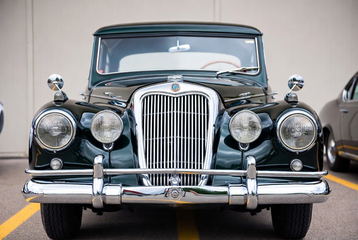 Vintage Green Jaguar Car Front View Vintage Green Jaguar Car Front View