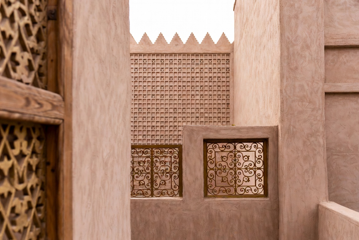 Traditional Arabic Mudbrick Walls and Doors Traditional Arabic Mudbrick Walls and Doors