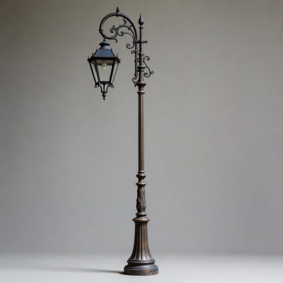 Vintage Ornate Street Lamp Vintage Ornate Street Lamp