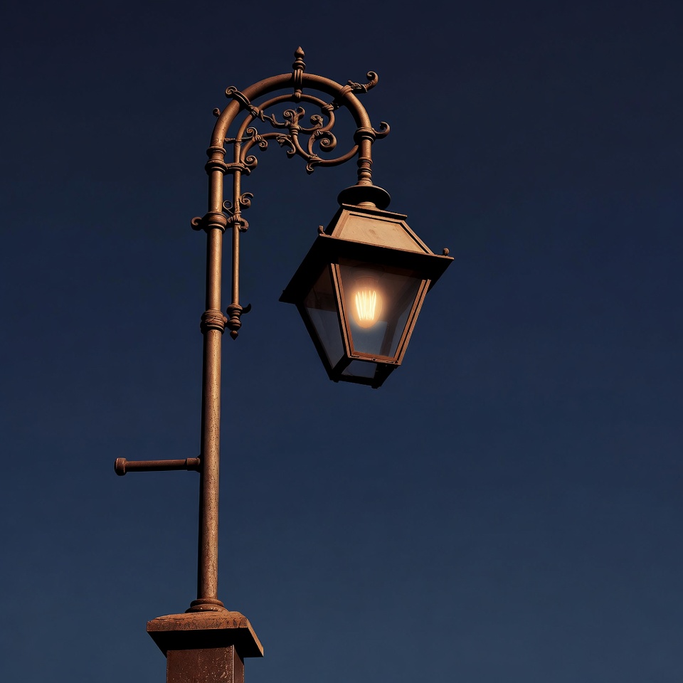 Vintage Street Lamp at Night Vintage Street Lamp at Night