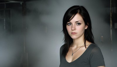 Woman posing in grey t-shirt