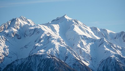 Snowy mountain peaks in the alps on a clear day
