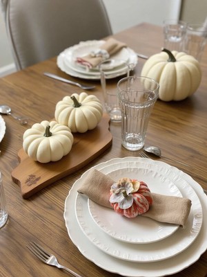 Elegant fall table decor with pumpkins