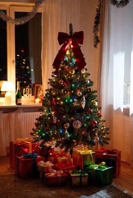Christmas tree with colorful gifts