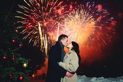 Romantic new year’s eve kiss