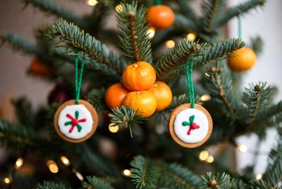 Decorative christmas tree ornaments