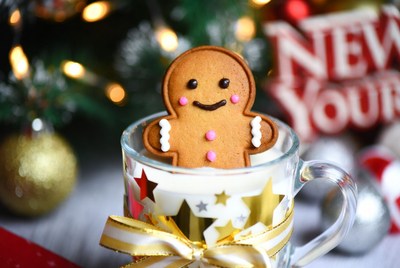 Gingerbread cookie with milk