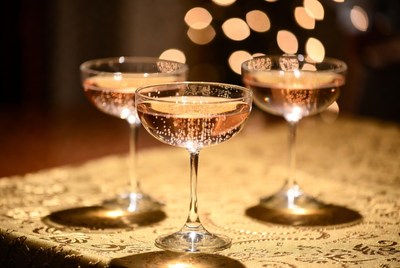 Sparkling drinks on a festive table