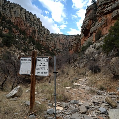 Trail rules sign in rocky canyon
