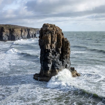 Rock formation by the ocean waves