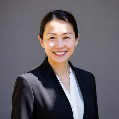 Professional woman posing for a portrait