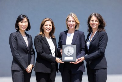 Group receives award for achievement