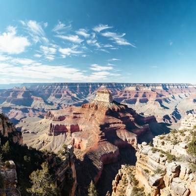 View of canyon peaks at grand canyon