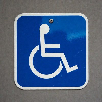 Sign for accessible entrance location