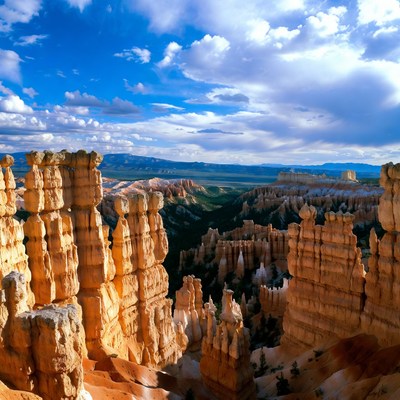 Views of hoodoos at bryce canyon