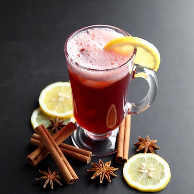 Refreshing drink with lemon and spices