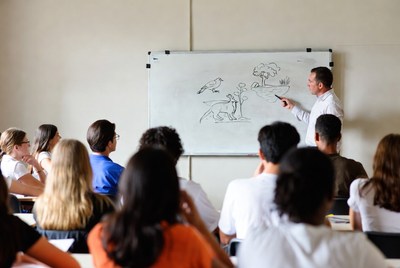 Teacher leads a class discussion on nature
