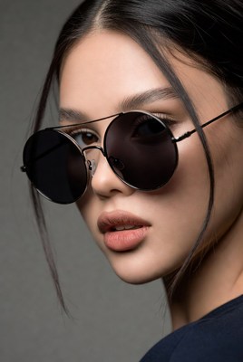 Black sunglasses on a woman