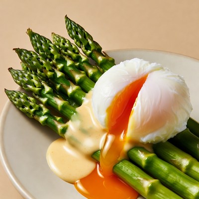 Poached egg and asparagus dish