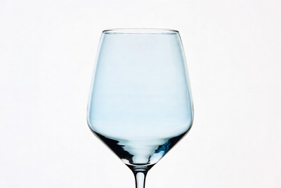 Clear tall wine glass