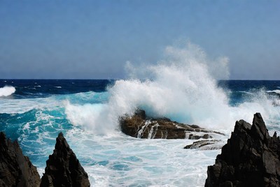 Ocean Waves Crashing on Rocks