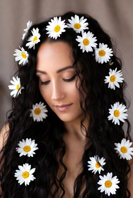 Woman with daisy flower crown