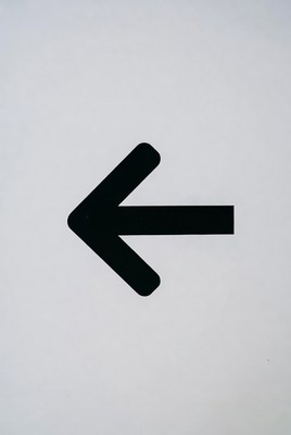 Black Left Arrow Icon