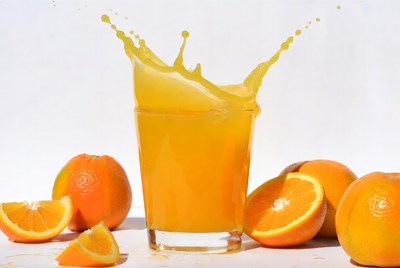 Orange Juice Splash with Fresh Oranges