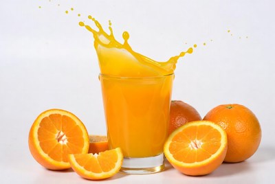Orange Juice Splash with Fresh Oranges
