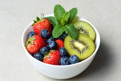 Mixed Berry Fruit Bowl with Kiwi Mint