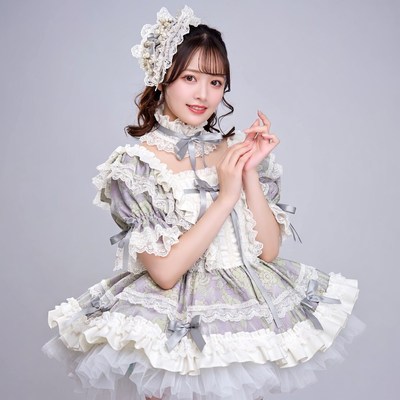 Asian woman in lolita dress