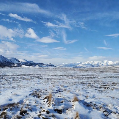 Snowy Mountains Vast Winter Landscape