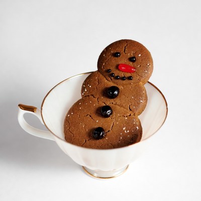 Snowman Gingerbread Cookies in Teacup