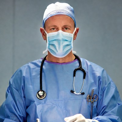 Surgeon wearing mask and stethoscope