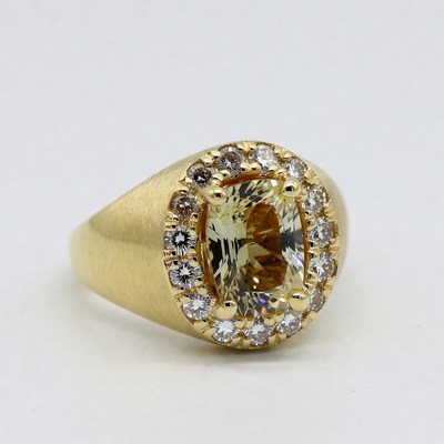 Yellow Oval Gem Gold Ring