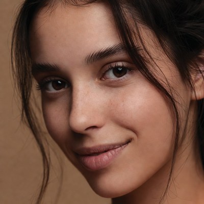 Beautiful woman smiling close-up