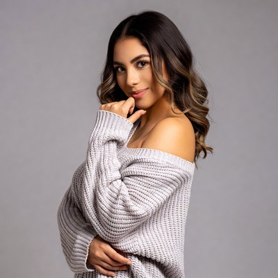 Latina woman finger on lips