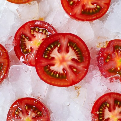 Tomato slices on ice