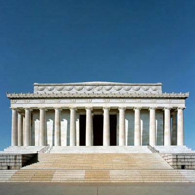 Lincoln Memorial with columns