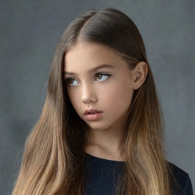 Teen girl with long brown hair