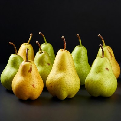 Fresh green and yellow pears