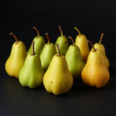 Fresh green and yellow pears