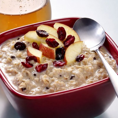 Oatmeal with Apples and Cranberries